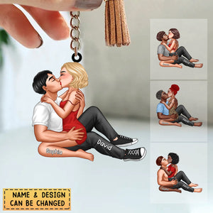 Personalized Acrylic Keychain Couple Kissing Valentine‘s Day Gift