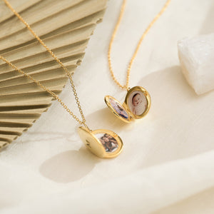 Personalized Photo Engraved Name Oval Locket Necklace
