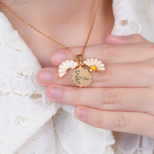 Birth Flower Engraved Name Necklace - Personalized Daisy Necklace Mother's Day