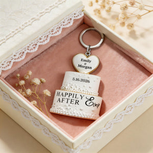 Wedding Cake Personalized Keychain, Newlywed Gifts, Couple Gifts